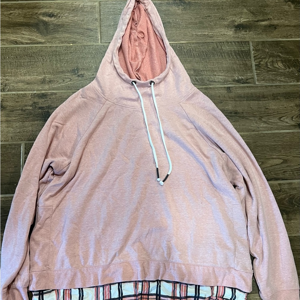 Women’s size XXL hooded sweatshirt